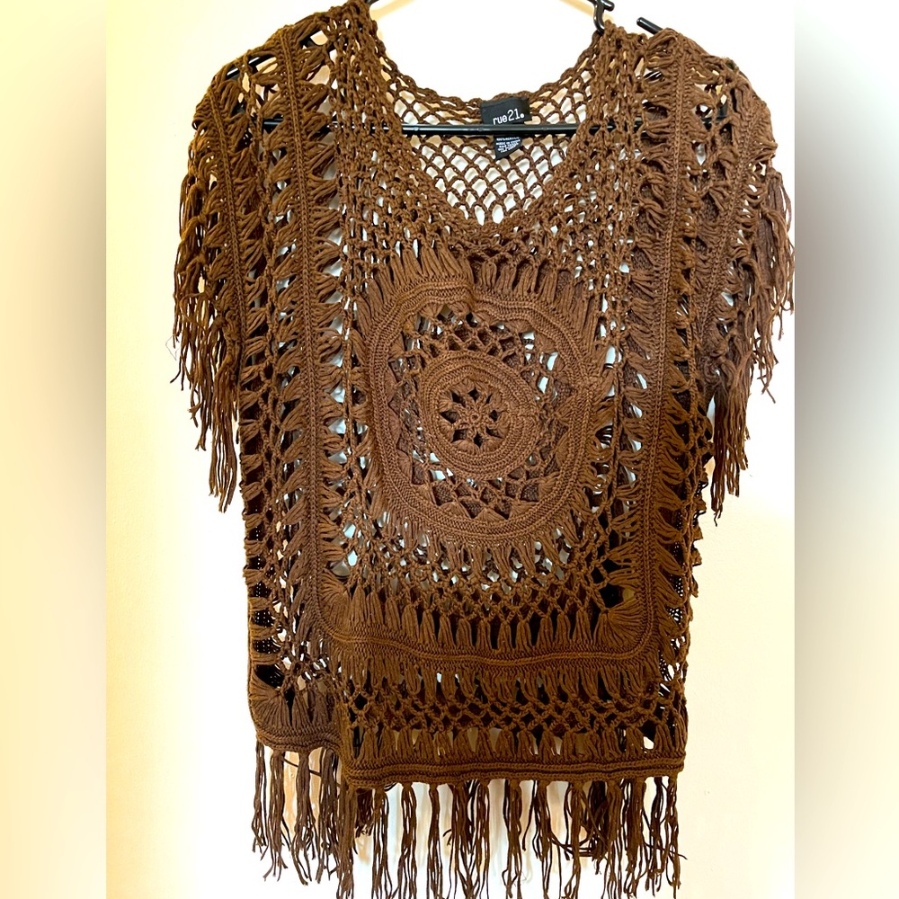 Rue21 y2k Fringe Boho Macrame Top-Festival Outfit, Springtime outfit, Beach